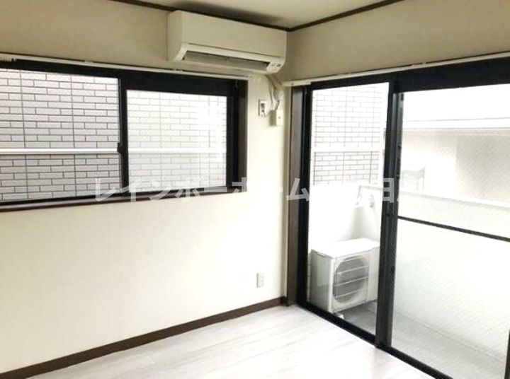 コパーズアプト清新5の居間