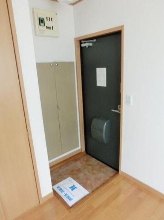 東京都中野区南台1(マンション)の賃貸物件の玄関