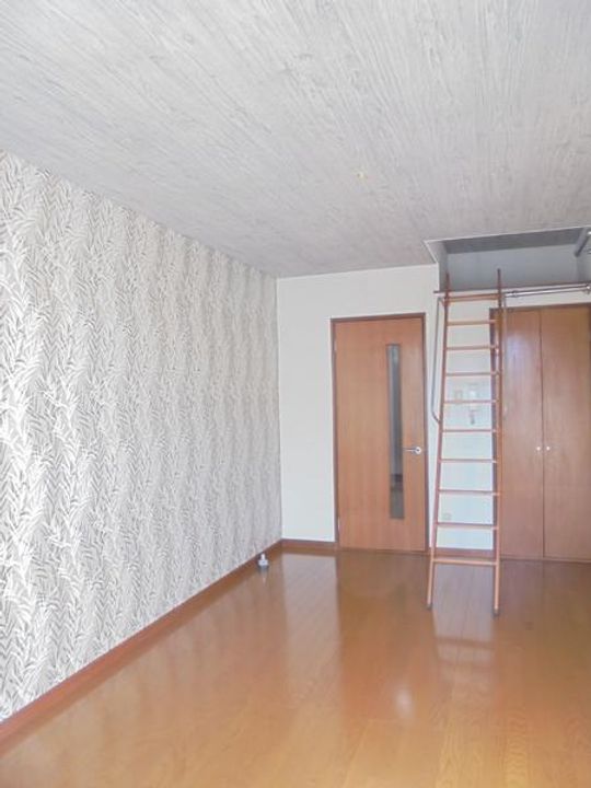 アネックス中台の居間