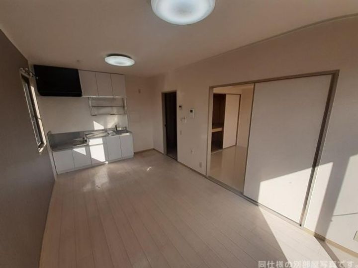 埼玉県北足立郡伊奈町中央2(アパート)の賃貸物件の居間