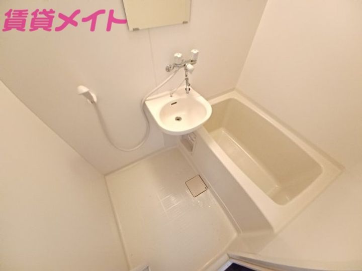 ウィングスズカの内装