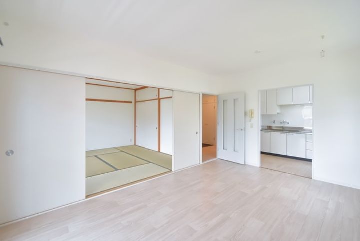 UR高槻・阿武山五番街の居間