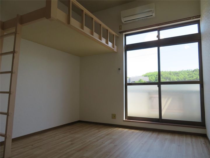 サンコーポ羽田の居間