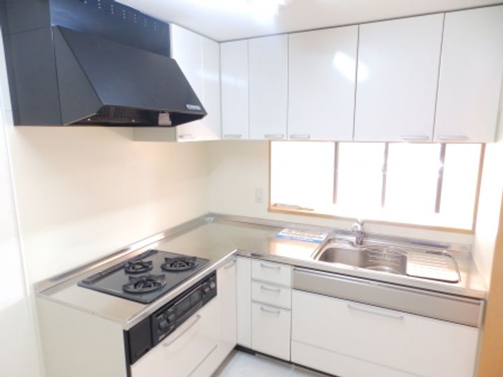 広島県福山市南蔵王町2(マンション)の賃貸物件のキッチン