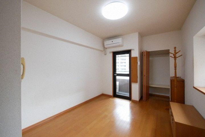 ヴェルデロータス平尾の居間