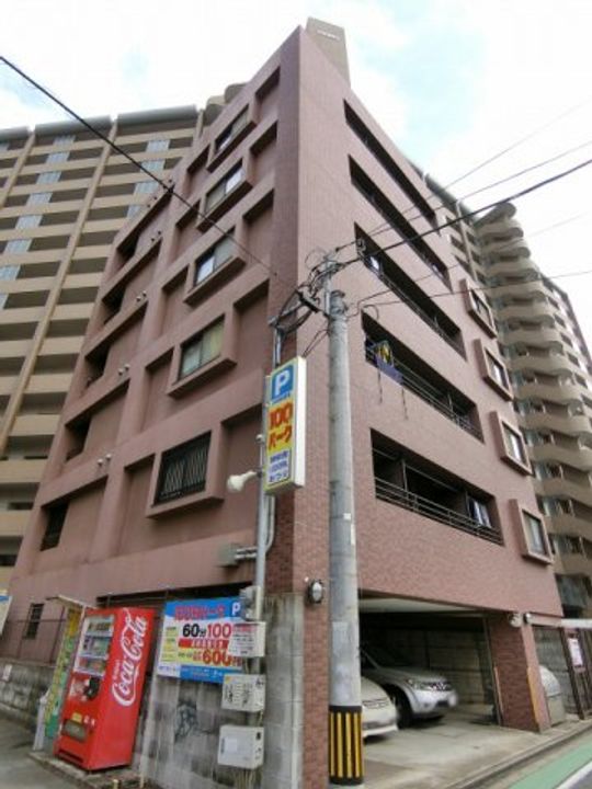 ヴェルデロータス平尾の外観