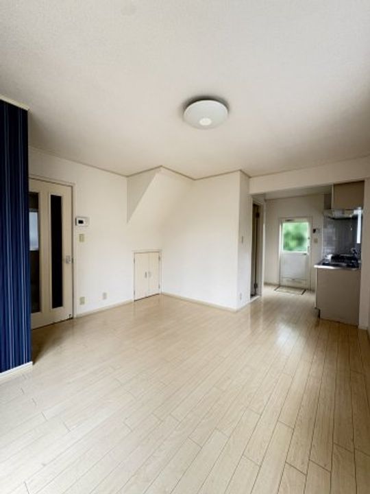 神奈川県横浜市旭区今宿南町(一戸建)の賃貸物件の居間