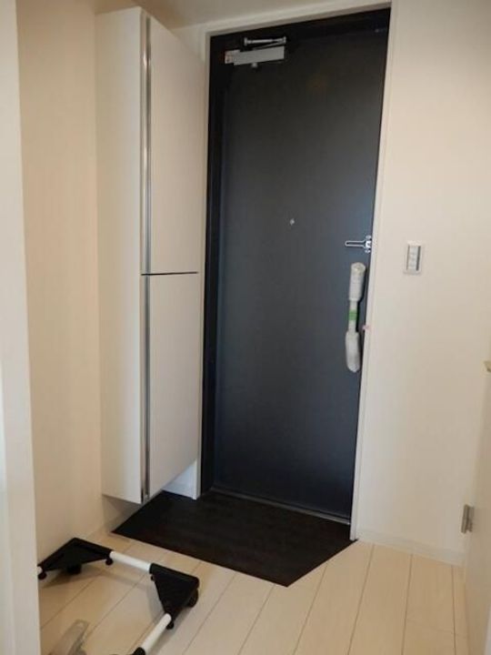 東京都中野区上鷺宮4(マンション)の賃貸物件の玄関
