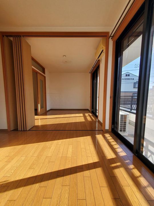 ロジュマン森IIの居間