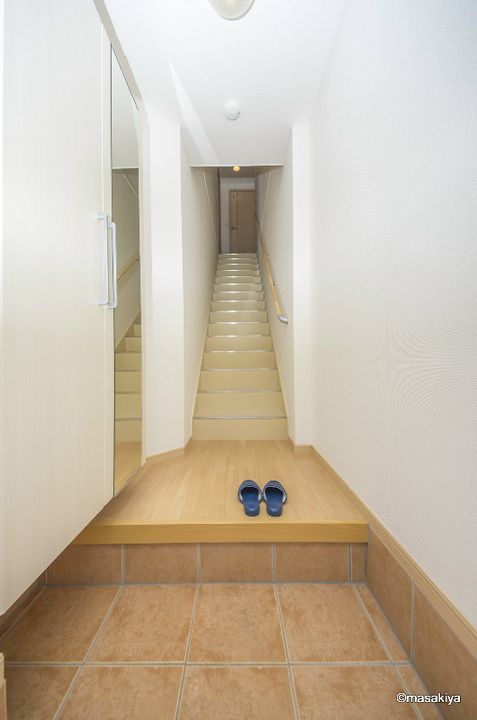 ガーデンハウス朝日山 Dの玄関