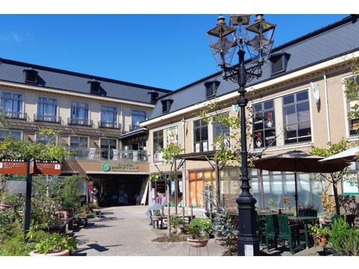 スーリールII番館の周辺