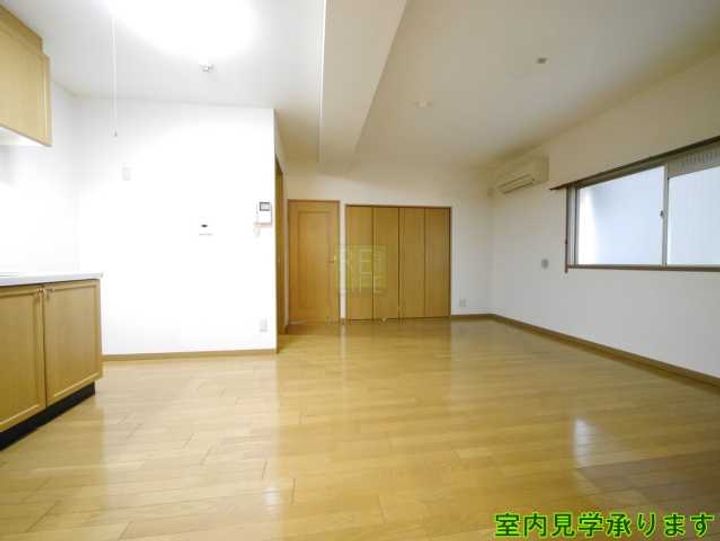 第5三和ビルの居間