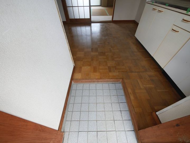 コーポヤマタの玄関