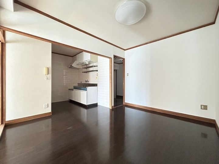 メゾン庚午の居間