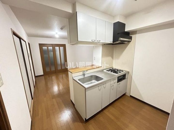 大阪府枚方市三栗1(マンション)の賃貸物件のキッチン