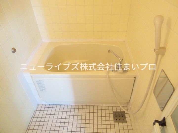 グロース寝屋川1の風呂