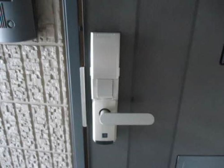 アメニティKANAIROの玄関