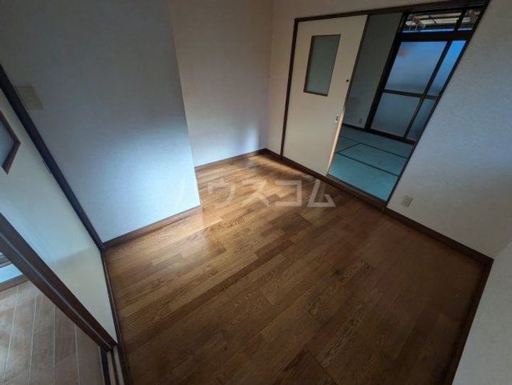 サンビレイ6の居間