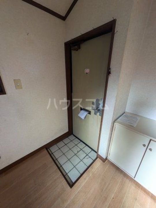 サンビレイ6の玄関