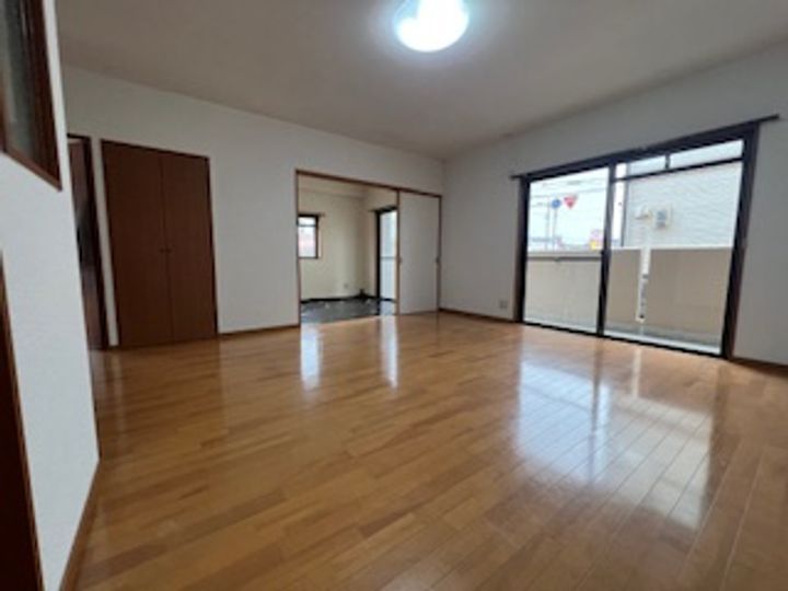 MTT楠の居間