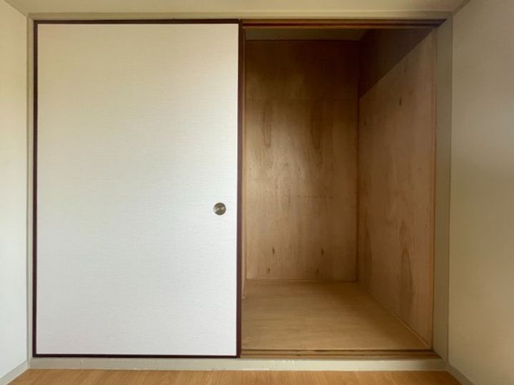 公社賃貸SMALIO 香里三井Bの内装