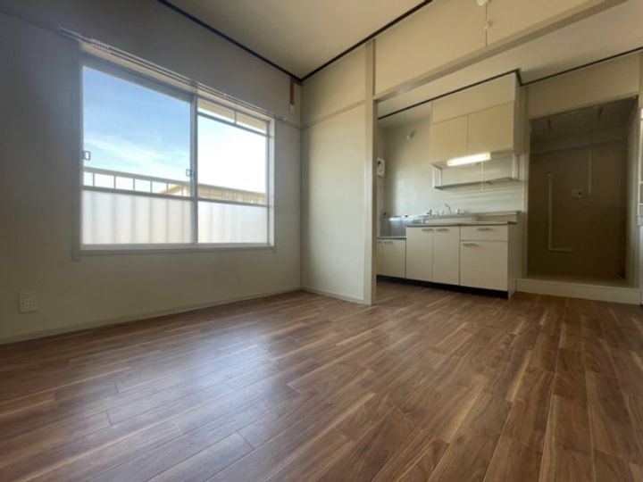 公社賃貸SMALIO 香里三井Bの居間