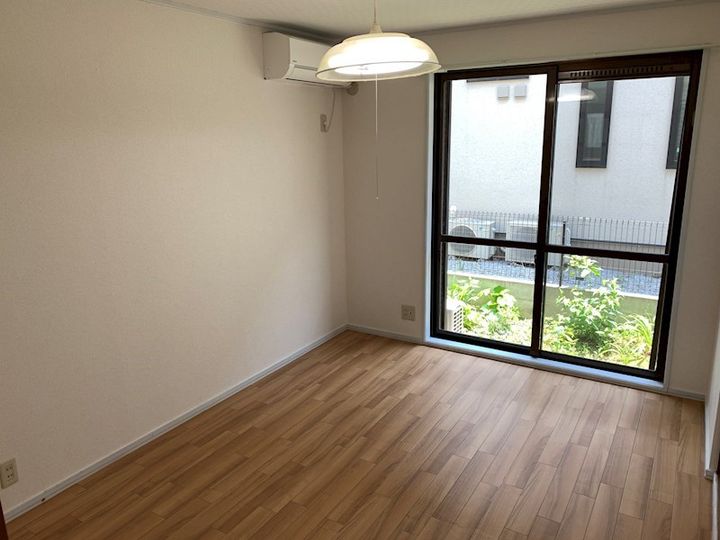 神奈川県横浜市戸塚区平戸3(マンション)の賃貸物件の居間