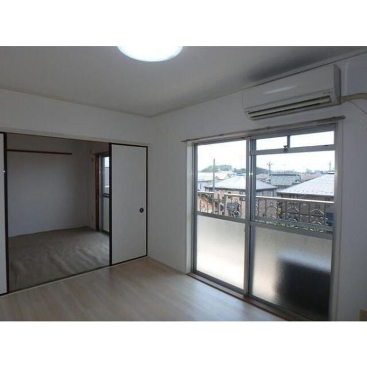 佐藤マンションの居間