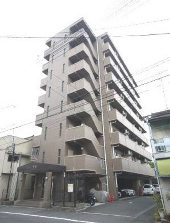 エレガンス京町の外観