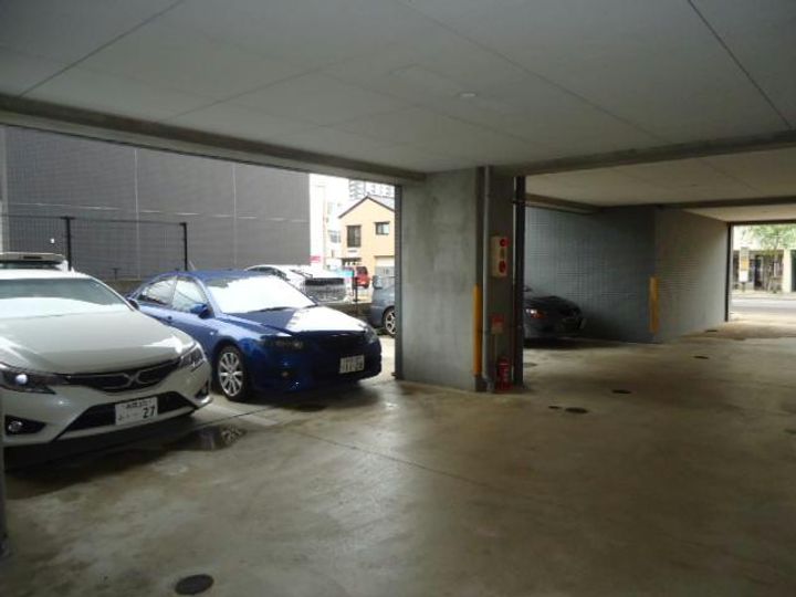 レジュイール東中通の地図