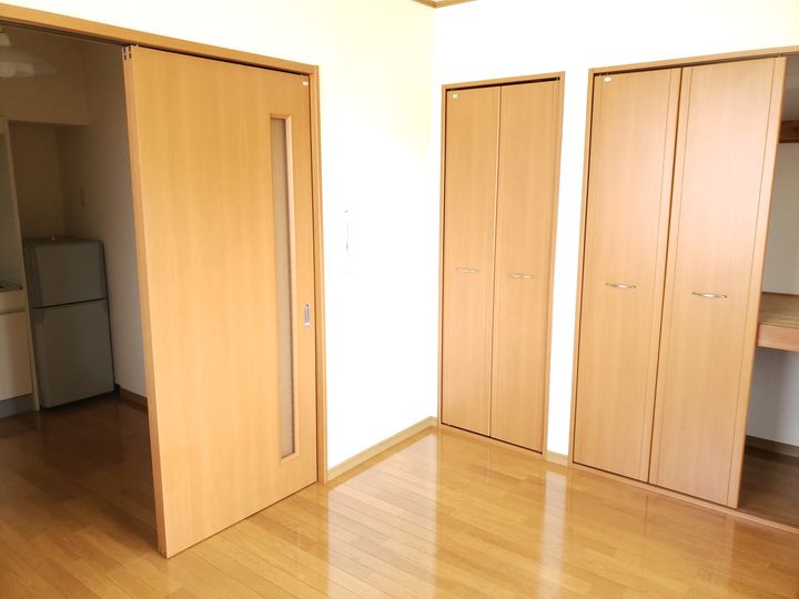 山口県下関市元町(アパート)の賃貸物件の居間