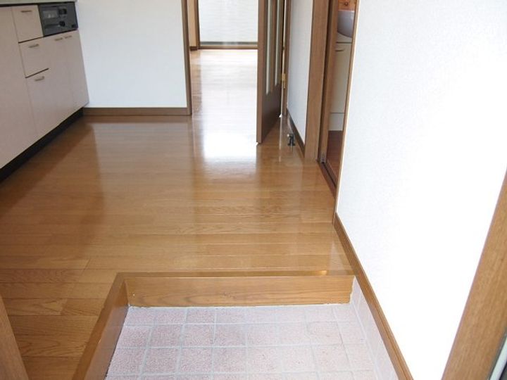コンフォルトAの玄関