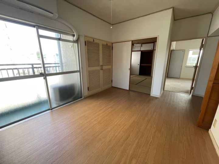 メゾンドール住吉の居間