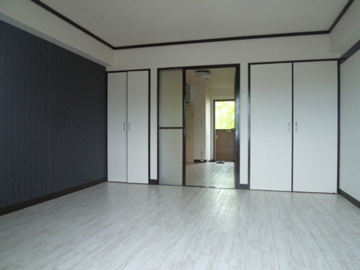 サンパレス小松島の居間