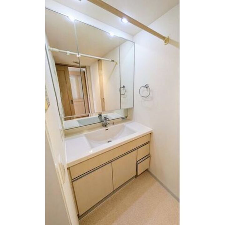 レイディアントシティ本郷台の内装