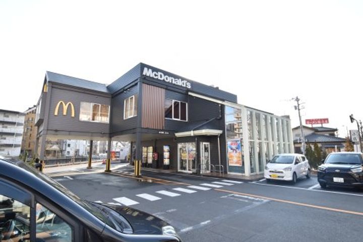 ファミーユ樹の周辺