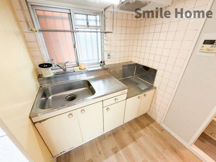 リアライズ玉出のキッチン