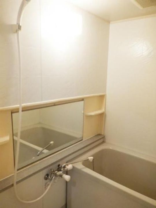 神奈川県横浜市鶴見区鶴見中央4(マンション)の賃貸物件の風呂