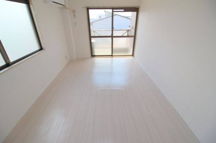 AIROSE豊中の居間