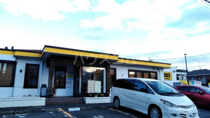 ホワイトプラム2の周辺