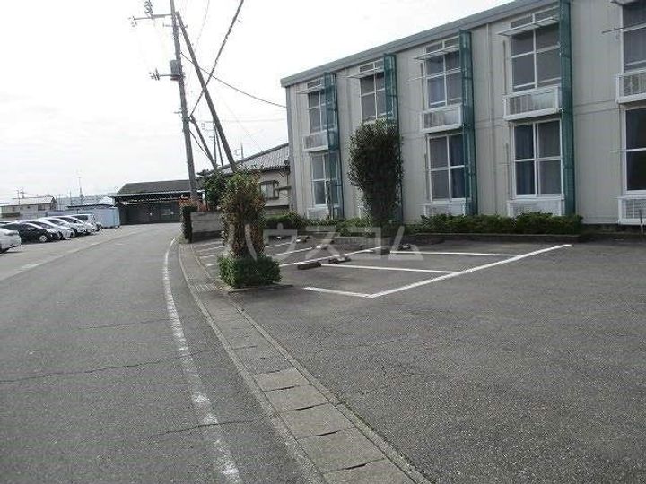 レオパレスコルヌイエの地図