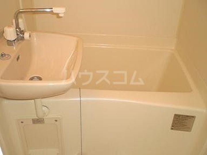 レオパレスコルヌイエの風呂