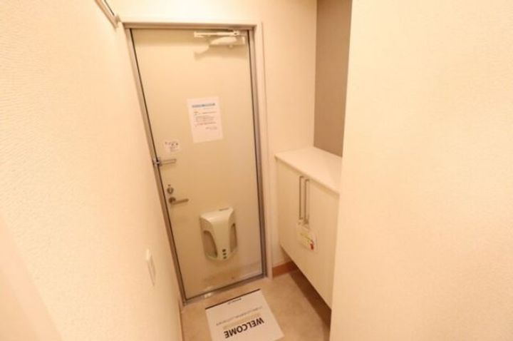 茨城県稲敷郡阿見町大字廻戸(アパート)の賃貸物件の玄関