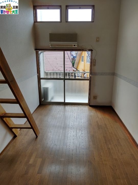 キャッスル大手の居間