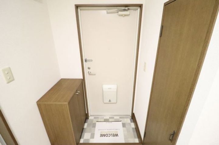 メリーランドマンションの玄関