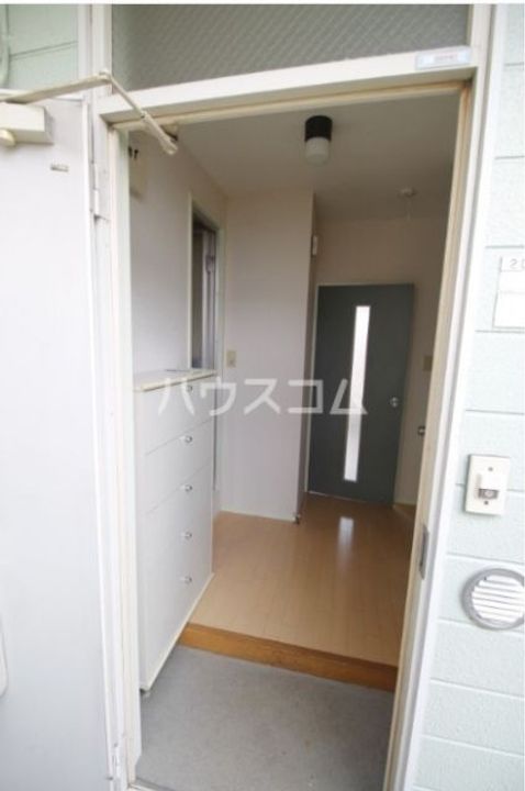 S・Kハイツの玄関