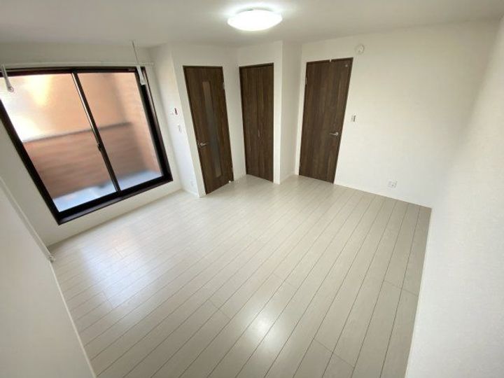 T&F本厚木ビルの居間