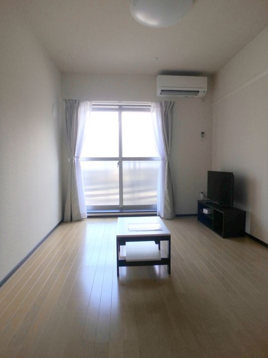 リバーサイド遠の居間