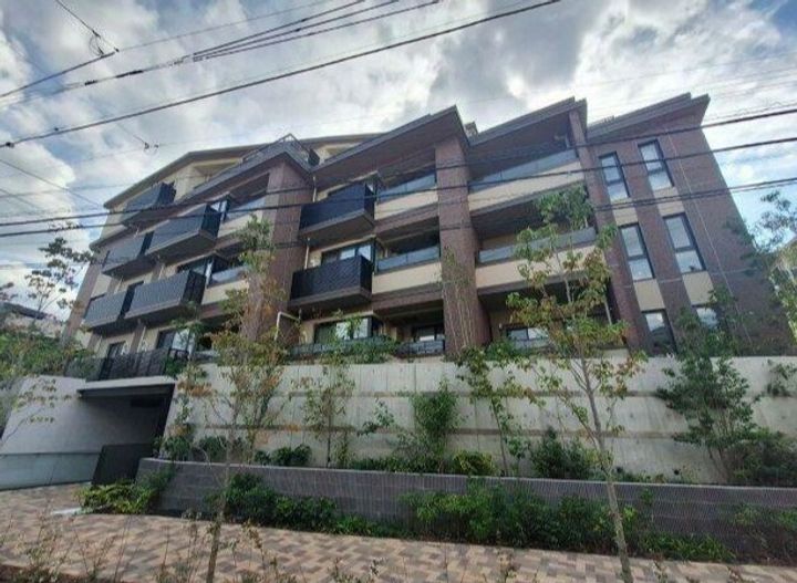 東京都世田谷区給田3(マンション)の賃貸物件の外観