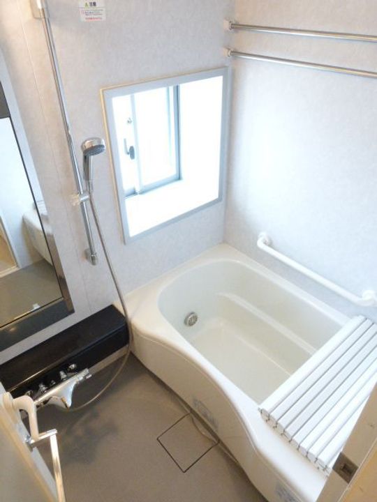 東京都港区六本木2(マンション)の賃貸物件の風呂